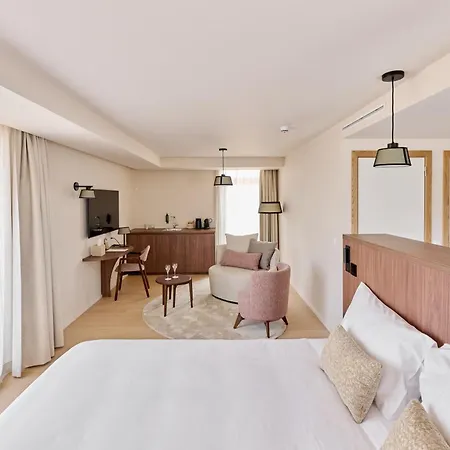 Hotel Eole - Mons - Shape - Pairi Daiza 4*
